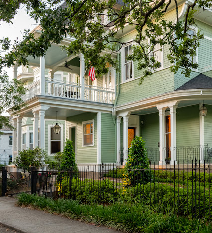 Plan Your New Orleans Honeymoon at Grand Victorian Bed and Breakfast
