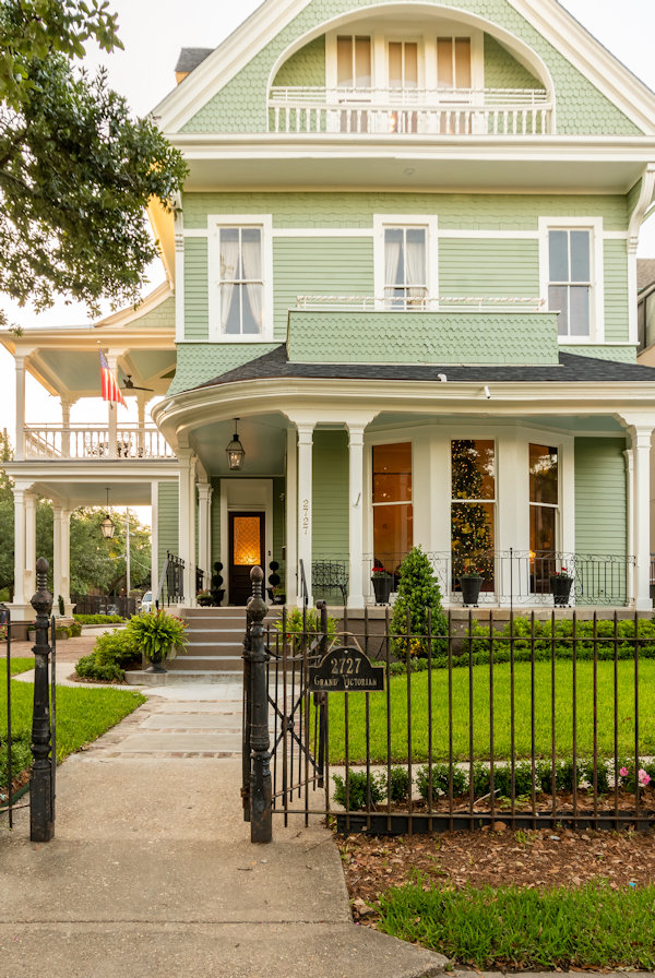 Grand Victorian Bed and Breakfast New Orleans - Entryway