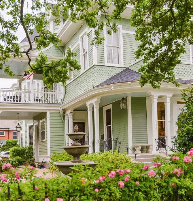 Grand Victorian Bed & Breakfast | New Orleans